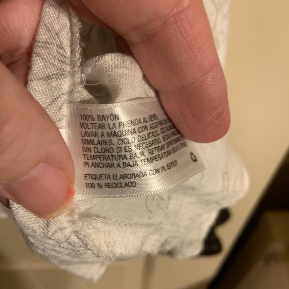 Button front blouse - Picture 3 of 3